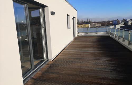 Modern Living Apartment with Sunset Terrace - Lift - Smart TV - XXL Terrasse - Foto 48