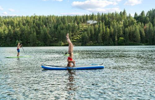 Luxe Lake Home Reflect Recharge and Reconnect - Foto 32