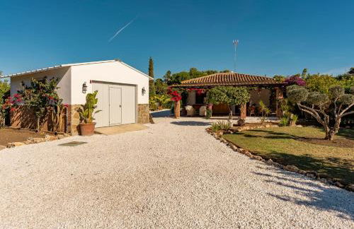 Villa con piscina cerca de la playa - Photo 5