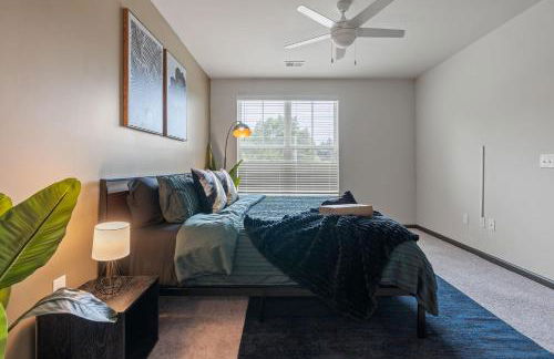 3BR King Bed Balcony North Raleigh - Foto 16