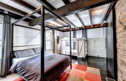 Modern Farm house in heart of the City- Sleeps 12 - Foto 12