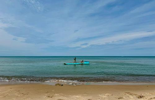 Barn of Three Oaks near Lake Michigan and Journeyman - Foto 22