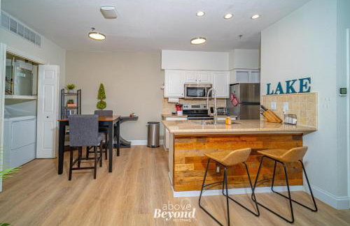 Color Pop by the Pool! - Foto 13