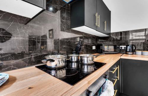 Anfield House - Liverpool Retreat 7 Bedroom Home - Photo 57