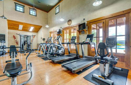 Scenic View! Lake Travis Cabin Near Pools and Marina - Foto 35