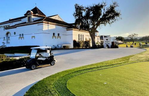 Experience Unrivalled Luxury at Emerald Greens Your Exclusive Retreat in the Heart of San Roque Club Resort - Foto 24