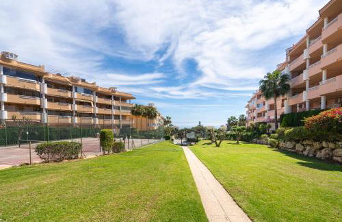 2 bedrooms with pool, terrace and balcony - Photo 28