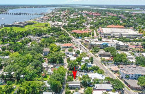 Treetop Cottage - 3 blocks from Historic District - Foto 27