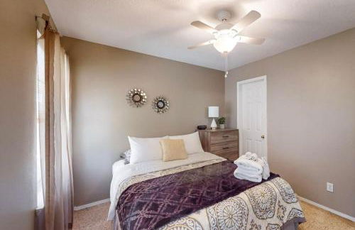 2 Bed 1 Bath with fully Stocked Kitchen - Foto 13