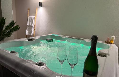 Villa Lumière - Confort, spa, piscine, recharge véhicule & babyfoot - Foto 4