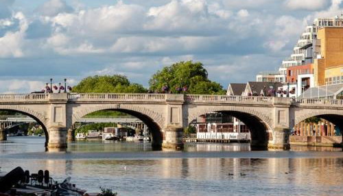 Exclusive 1 Bedroom Flat with car parking! - Foto 5