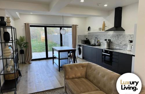 Entire rental unit hosted by Lux Living - Foto 2