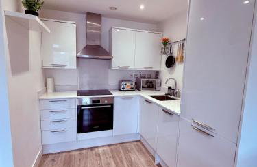 Great Quiet & Brand New Flat With Great Transport Links in Bushey - Foto 33