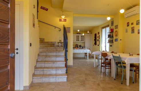 Amazing Home In Morrovalle With Wifi - Foto 25