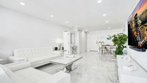 Oceanfront Escape with Resort Amenities Gym Pools and Sauna 1408 - Foto 2