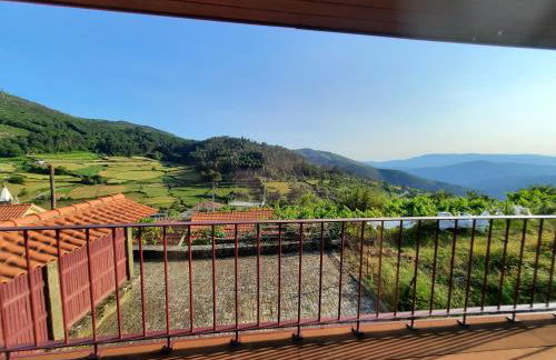 Casa de Labrujó - Vista Panorâmica e Tranquilidade - Foto 9