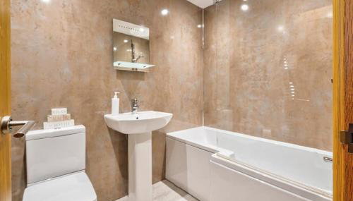 The Old Paper-shop, WiFi, Sleeps 4 & Pet Friendly - Photo 2