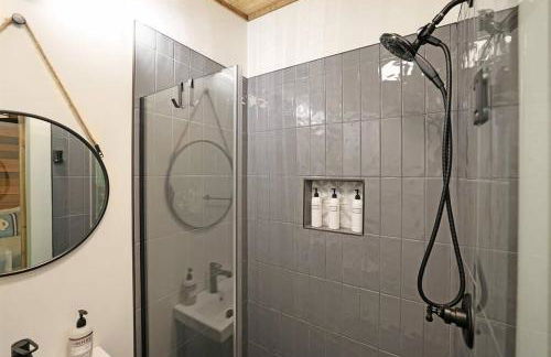 Tiny Tarheel Cozy Retreat Near UNC Tiny House - Photo 31