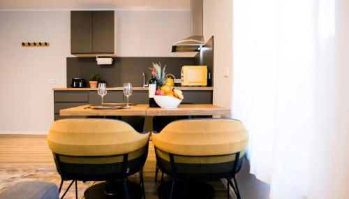 bonquartier - LUX APT #2 Moderne, stilvolle Wohnung mit voll ausgestatteter Küche, Klimaanlage und Parkplatz - Foto 3