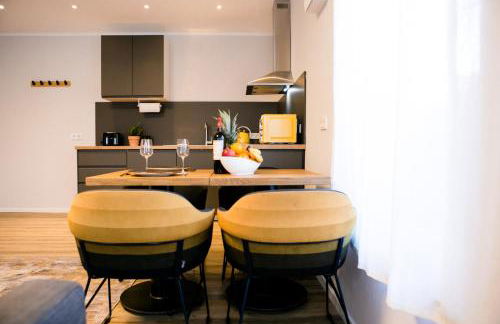 bonquartier - LUX APT #2 Moderne, stilvolle Wohnung mit voll ausgestatteter Küche, Klimaanlage und Parkplatz - Foto 3