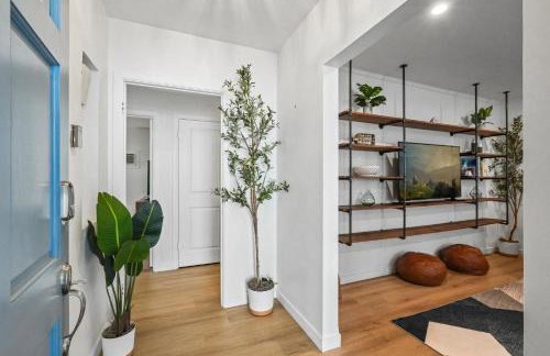 Belmont Shore Getaway with Hot Tub and Firepit - Foto 16