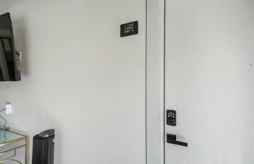 Private Entry Luxury Apartment in Central Location - Foto 20