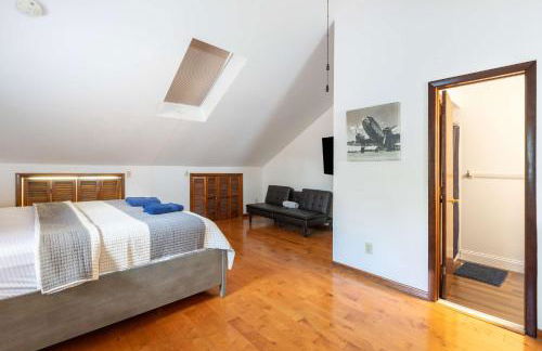 Cozy Loft Near Lake Trails and Mountain Views - Foto 18