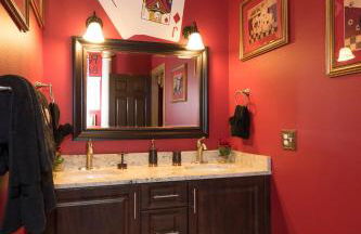 Lakefront Mansion on 10 Acres - Sleeps 15-45 - Foto 39