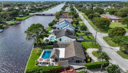 WP Delray Waterfront, Pool, Tiki Hut & Putting Grn - Photo 3