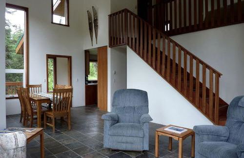 Quiet Tree House-Style Cabin in the Chugach National Forest, Alaska - Foto 14