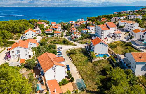 La Perla Apartments - Photo 58