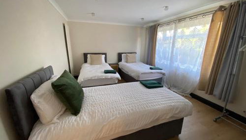 Luxury 5 Bedrooms House in Milton Keynes - Foto 5