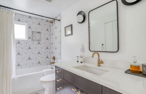 Graceful Getaway - Photo 69