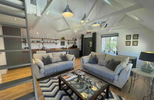 The Coach House - Photo 9