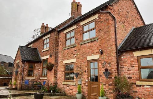 Woodbine Cottage-PART OF ALTON COTTAGES - Foto 3