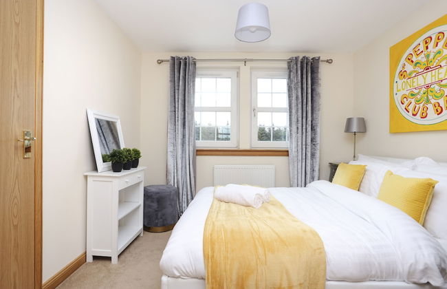 JOIVY Greenknowes Estate With Hot Tub And Bar - Foto 4