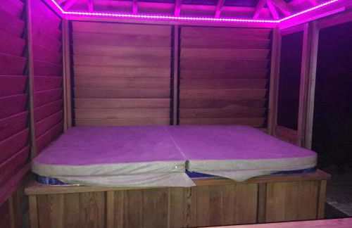 Piscine et jacuzzi à 2km de la plage de St Georges de didonne - Foto 6