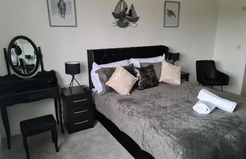 SAV 5 Bed Luxury House Leicestershire - Photo 25
