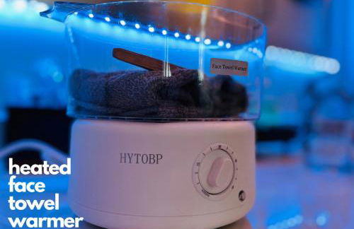 Getaway Villa- 3 mins to Mohegan- Fully Stocked with Two Full Beds & Fireplace- Jacuzzi, Saltwater Pools, Sauna - Foto 12