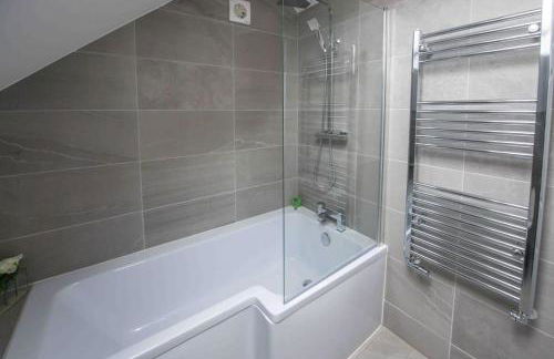 Beautiful, Peaceful, 5 Bedroom home with Hot Tub! - Foto 63