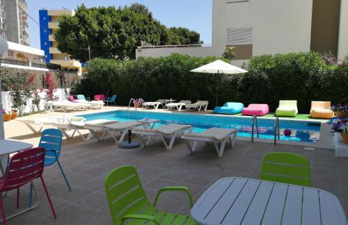 Apartamentos Es Cantó - Photo 1