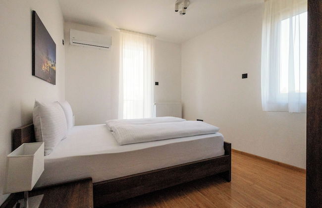 TESLA Residence Subotica - Photo 20