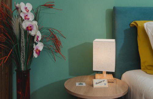 Central & Riverfront Room 2 - Photo 15