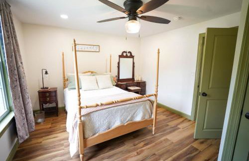 Historic Sears River Home (Main Level) on 10 Acres - Foto 58