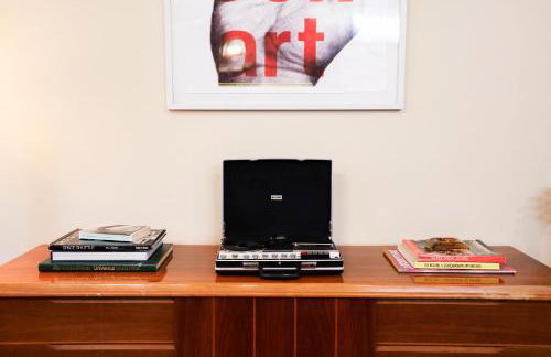 Artistic Vintage Loft in Williamsburg - Photo 7