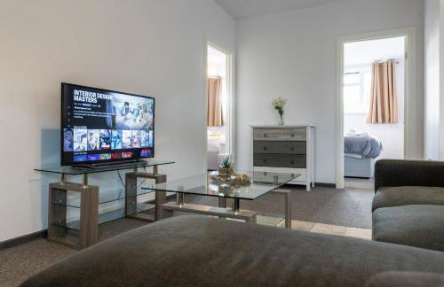 The Eldern - Spacious, Netflix, free Parking, close to A1 - Photo 11