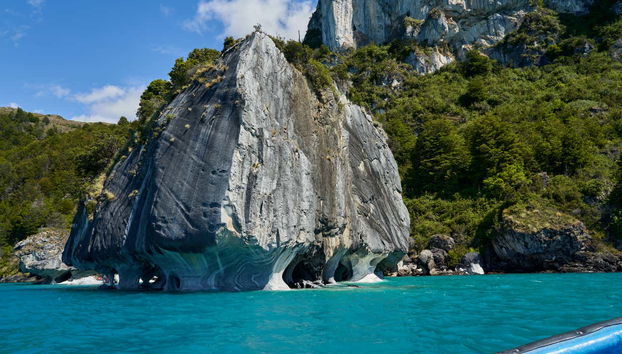 Paseo en barco por las cuevas de mármol de Puerto Tranquilo - Foto 3, Admirando la catedral de mármol