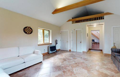 Stone House - Photo 11