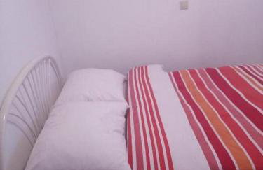 Family-friendly apartments with swimming pool Lovinac, Velebit - 21748 - Foto 8