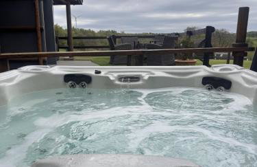 Spacious 3-Bedroom Chalet on Country Estate near Glasgow - sleeps 6 - Photo 18